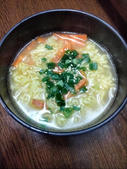 人参とネギとごまとごま油のラーメン