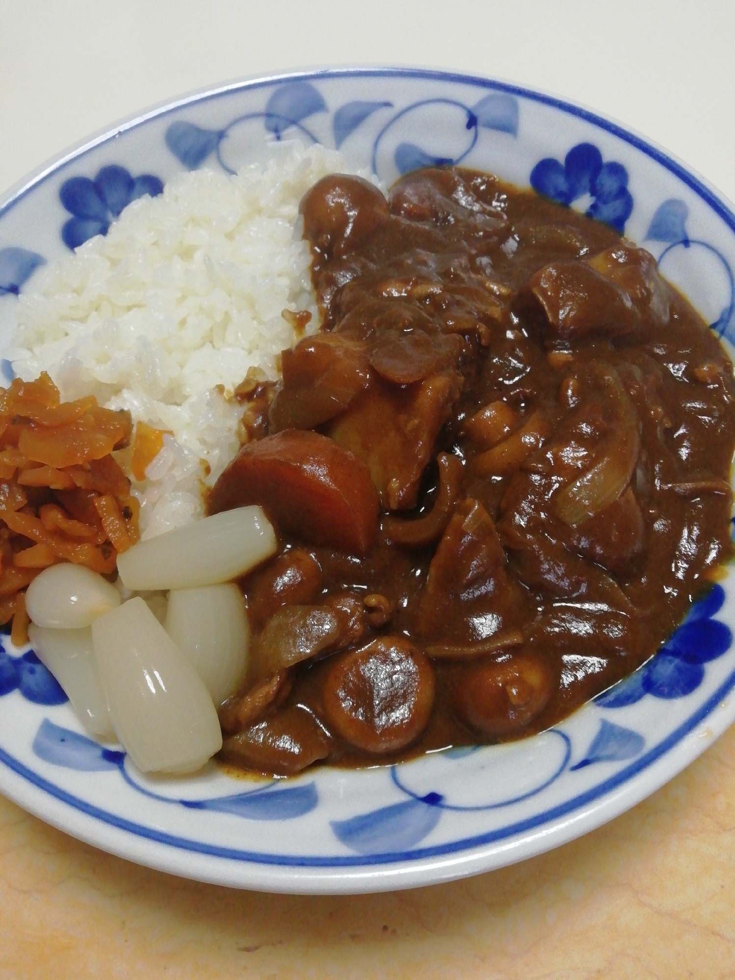 ポーク&チキンのスパイシー青りんごカレーライス