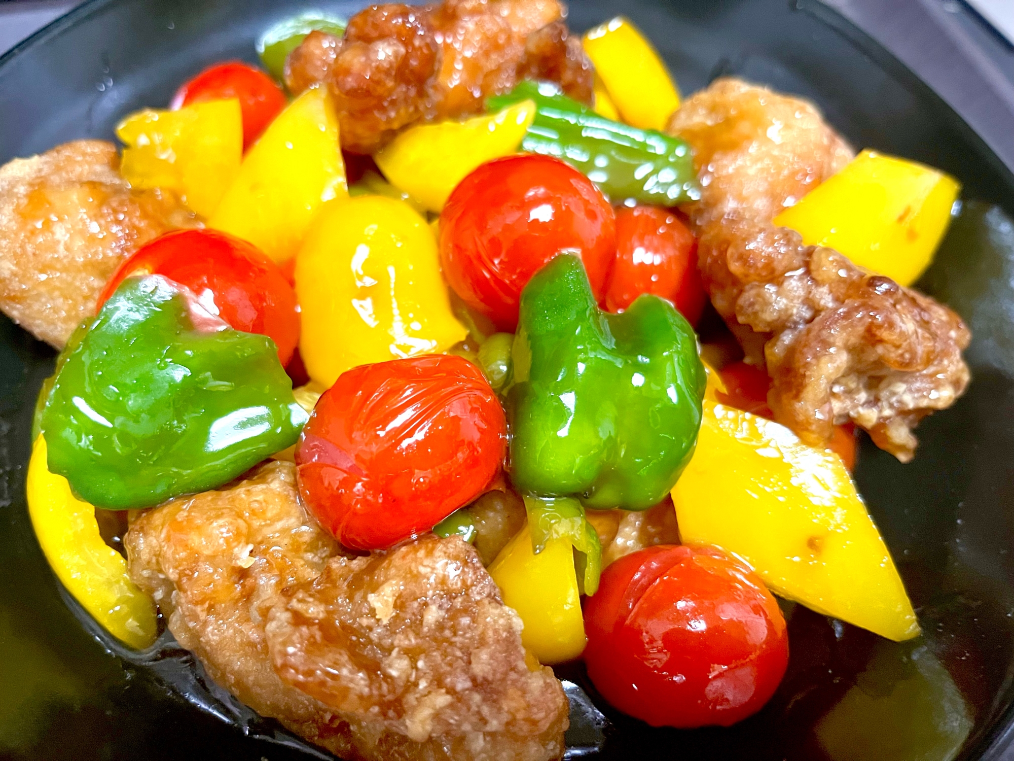 トマトの酸味でサッパリ!*鶏唐揚げの甘酢あんかけ*