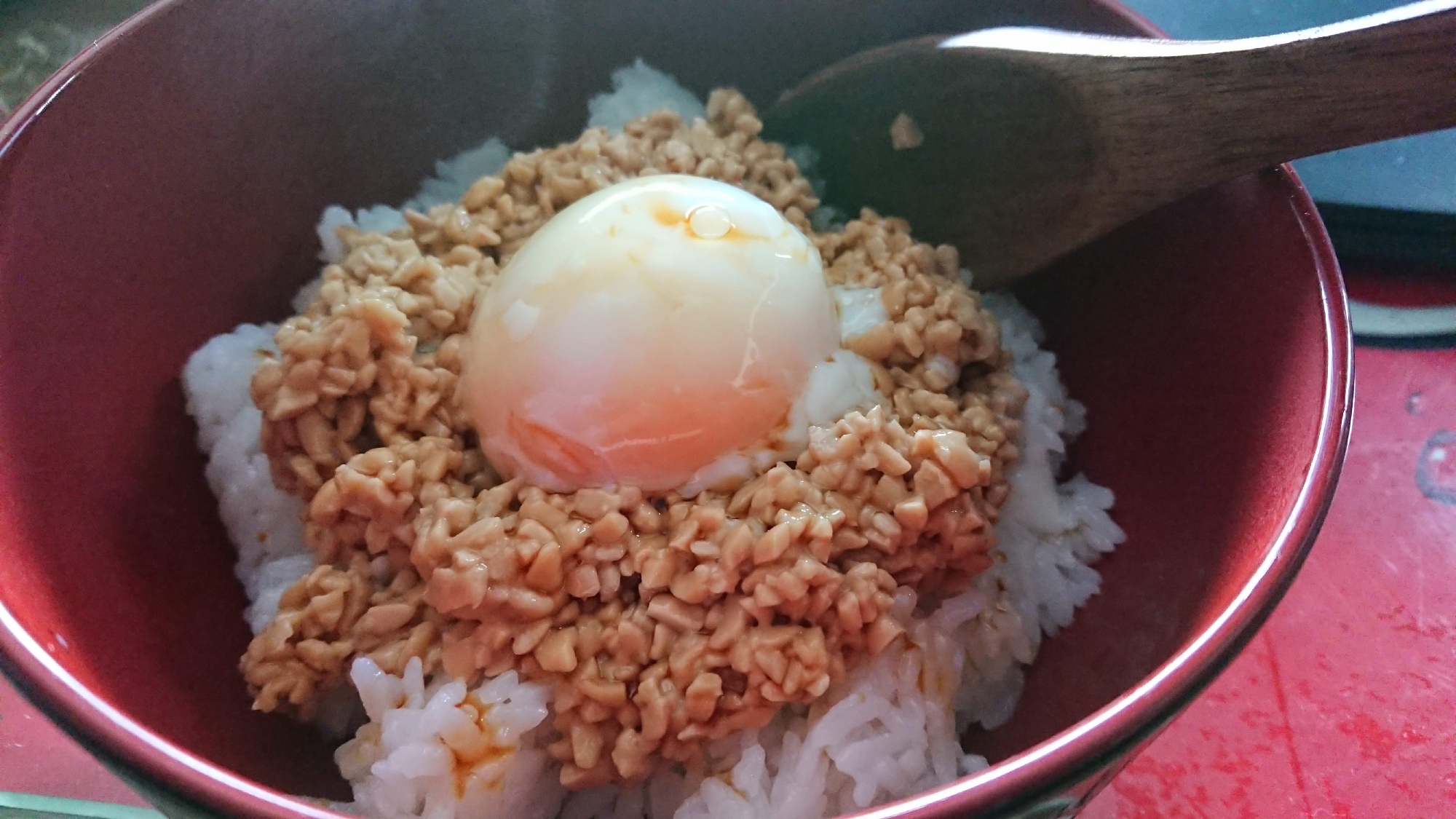 アツアツご飯に納豆&温泉玉子　醤油ちょいかけ！