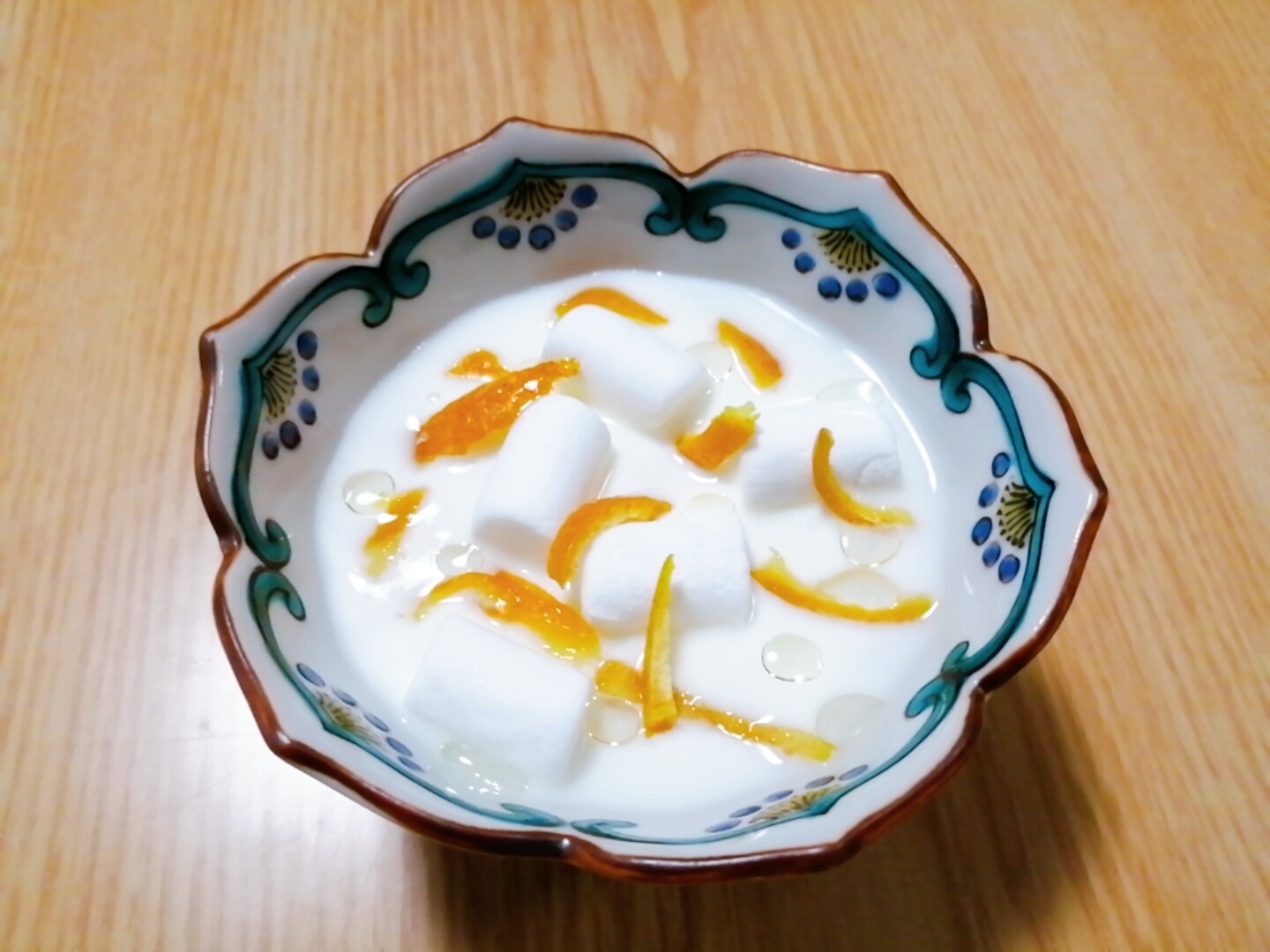 柑橘風味☆マシュマロと甘夏の皮の蜂蜜ヨーグルト