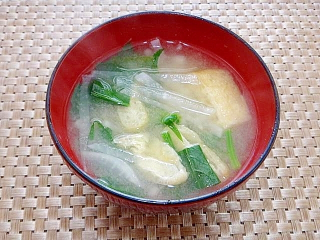 大根と油揚げほうれん草の味噌汁