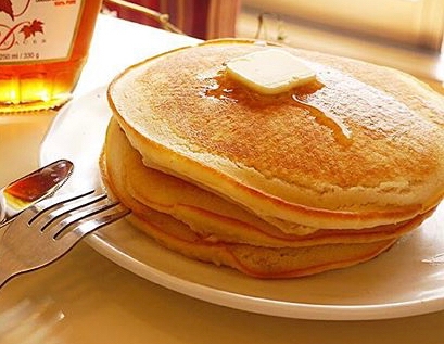 材料2つで超簡単！もっちりパンケーキ