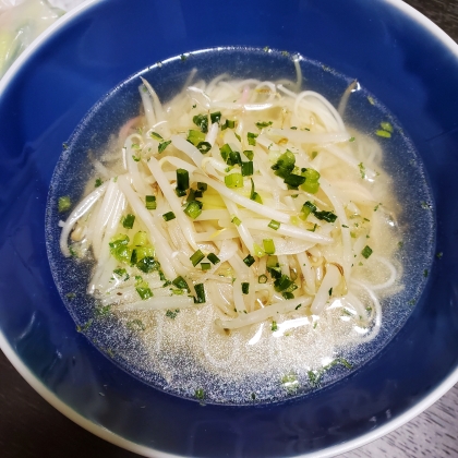 おうちで簡単エスニック♪鶏肉のフォー