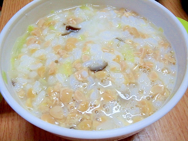 離乳食　11か月　納豆と白菜、しめじのごはん