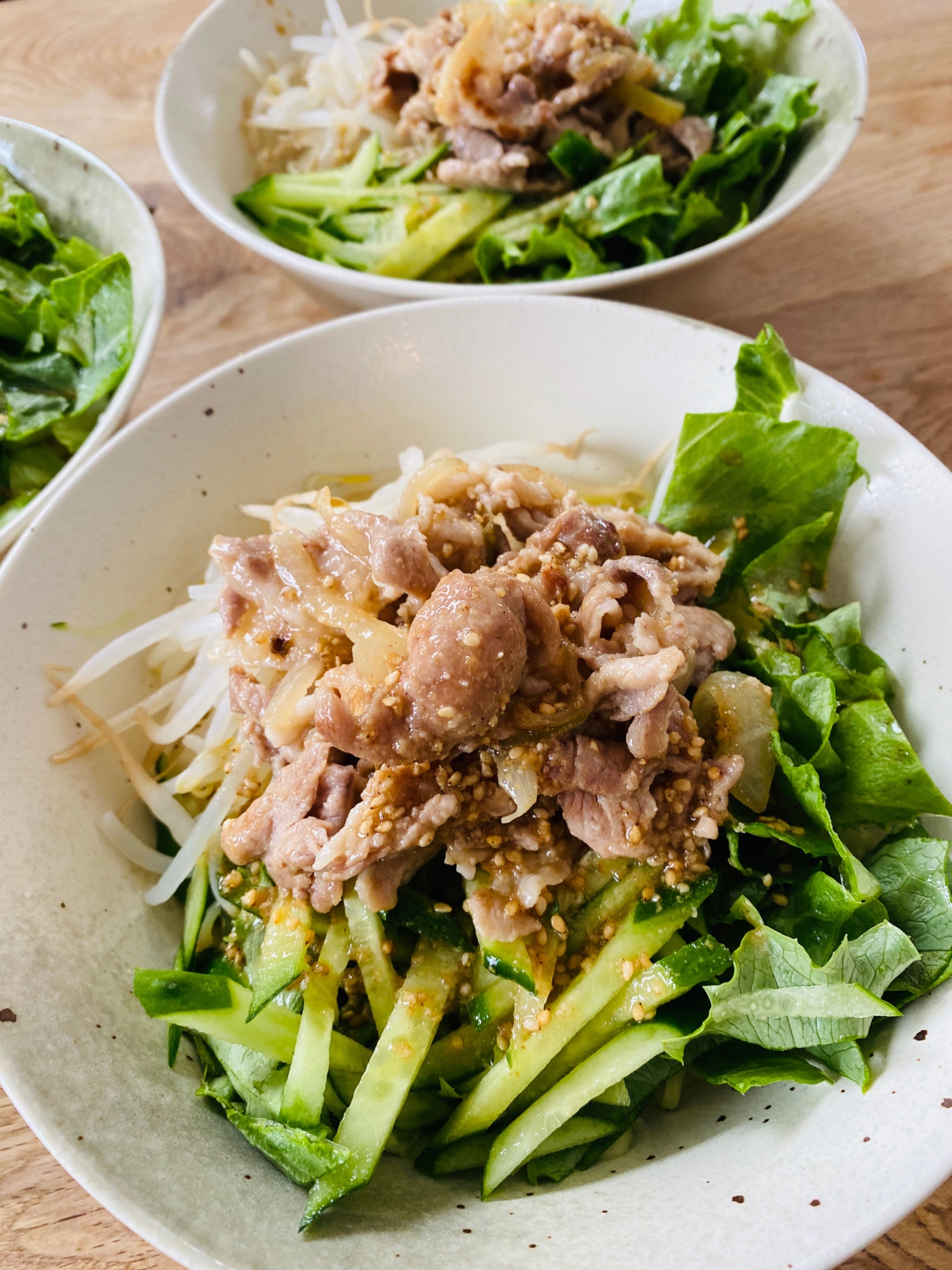 がっつり食べる豚こま切れ肉のラーメンサラダ