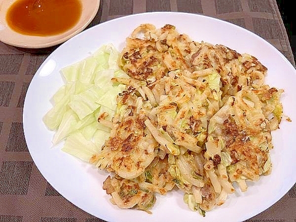 うどん玉で簡単♪ギョーザうどん