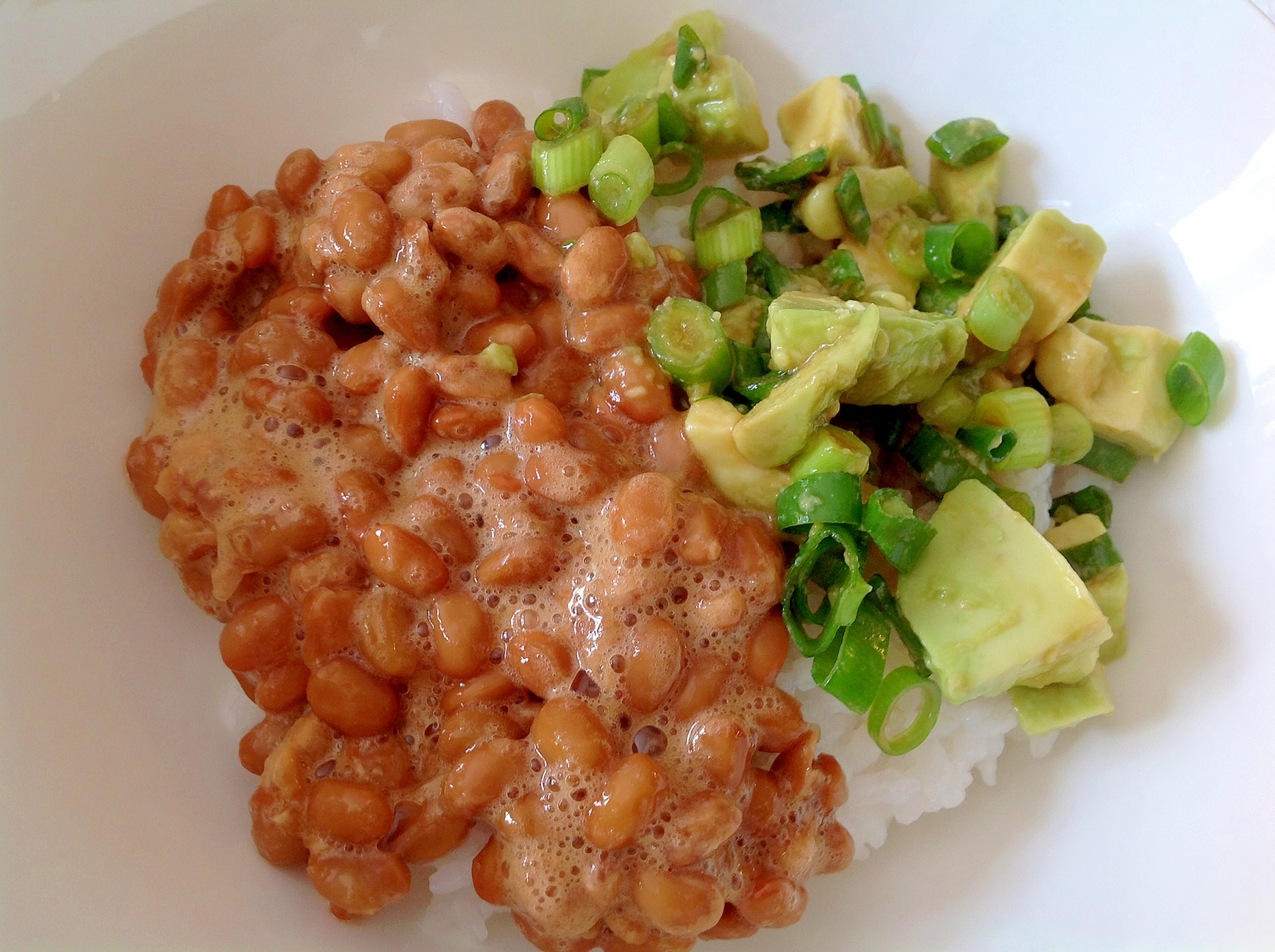 さっぱり納豆アボカド丼