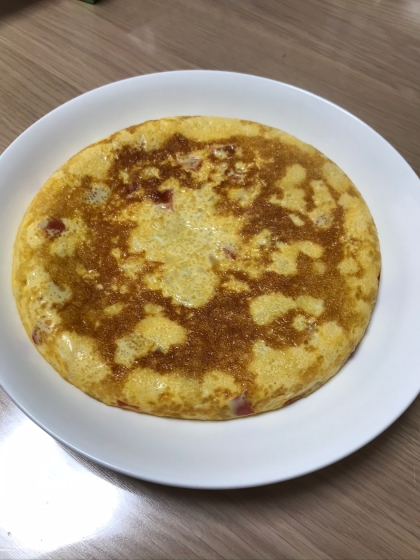 《炊飯器で作る》ハムとチーズのオムレツ