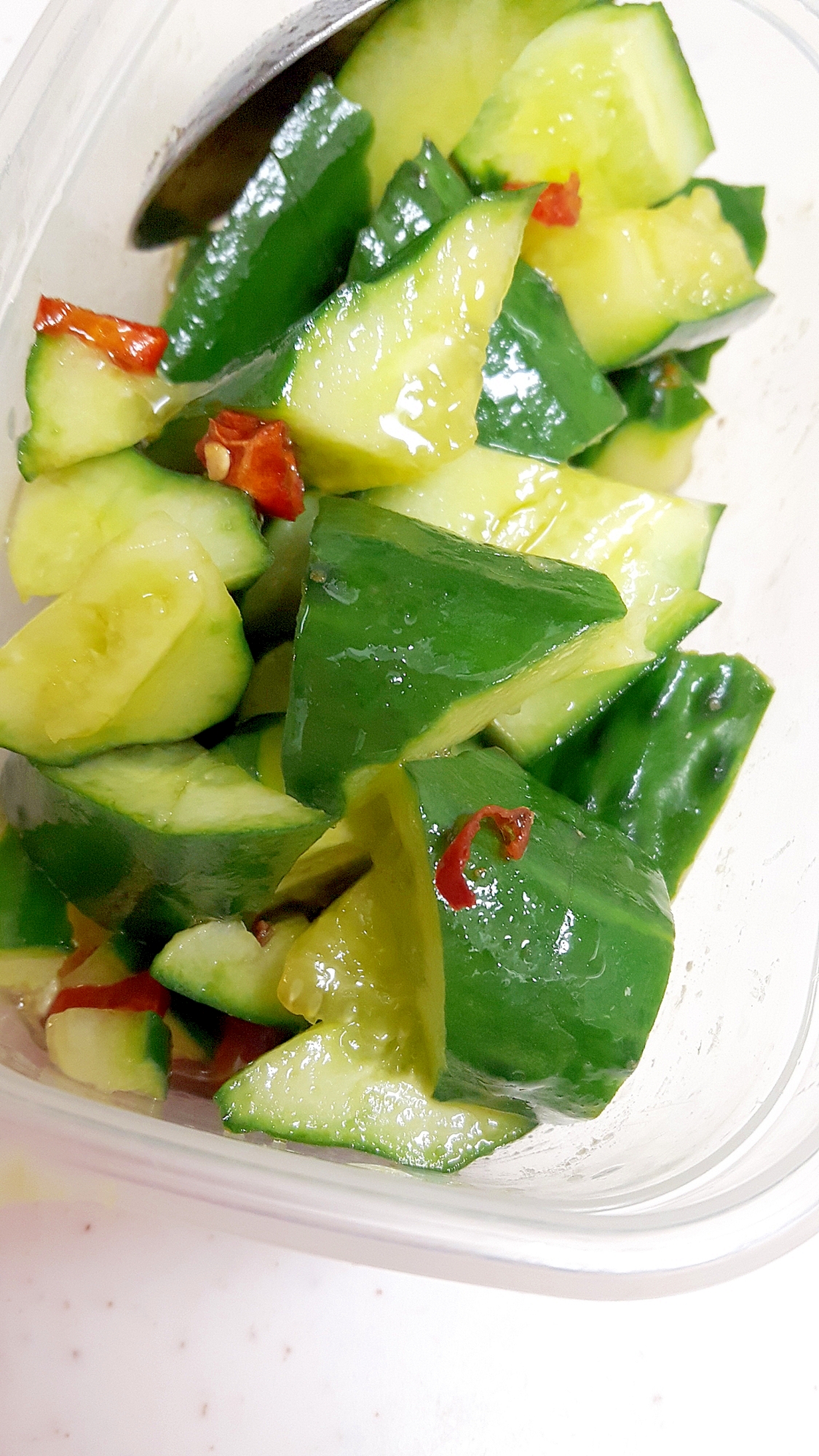 簡単 たたききゅうりのピリ辛漬け レシピ 作り方 By Acchan66 楽天レシピ 簡単 たたききゅうりのピリ辛漬け レシピ 作り方 By Acchan66 楽天レシピ