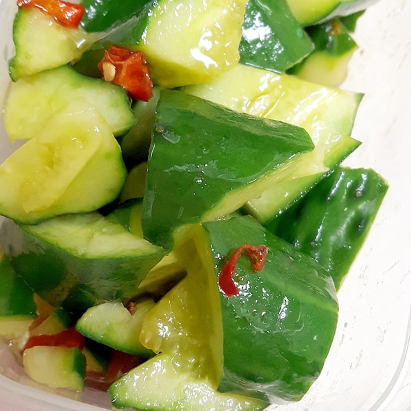 簡単 たたききゅうりのピリ辛漬け レシピ 作り方 By Acchan66 楽天レシピ 簡単 たたききゅうりのピリ辛漬け レシピ 作り方 By Acchan66 楽天レシピ