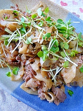 ❤　蓮根＆牛肉のソテー貝割れのっけ　❤