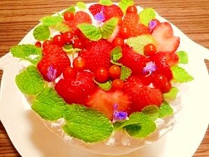 メロンとイチゴ☆ショートケーキ レシピ・作り方 by ブルーボリジ