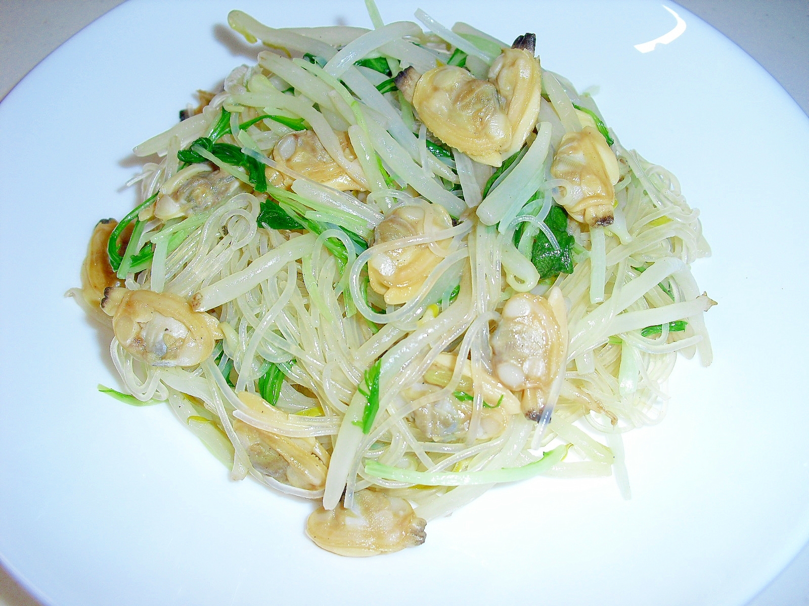 しみてます 我が家の あさりと春雨の酒蒸し レシピ 作り方 By Miyu 楽天レシピ しみてます 我が家の あさりと春雨の酒蒸し レシピ 作り方 By Miyu 楽天レシピ