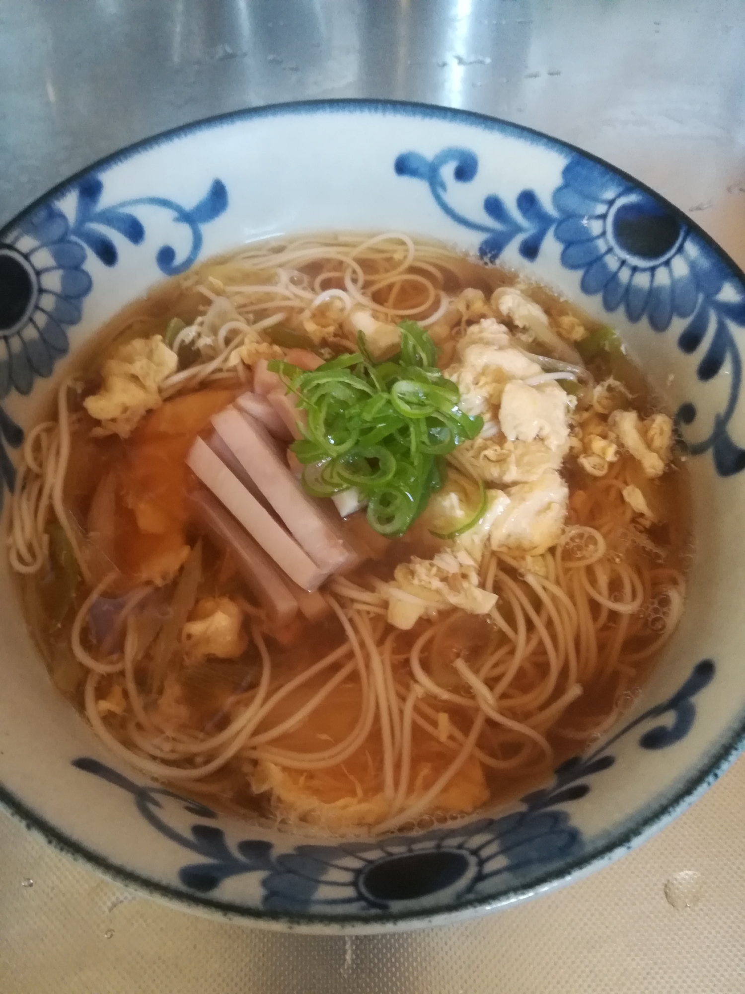 卵とハムの にゅうめん