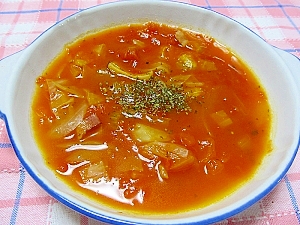 トマトと野菜のスープ