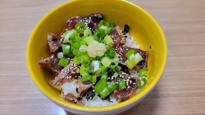 ごま油と生姜の風味が、他のよくある漬け丼の味付けと一味違い美味しかったです。