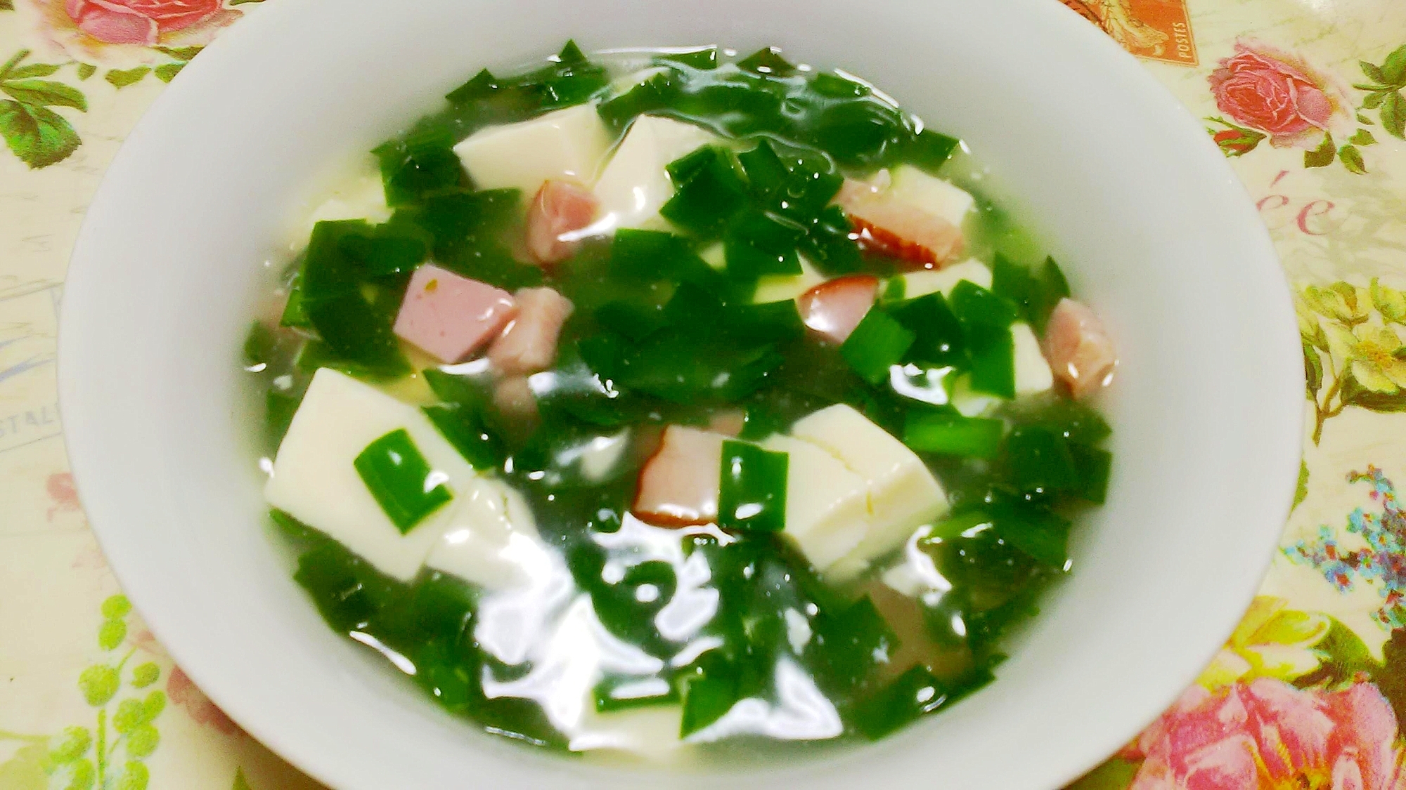 ベーコンと豆腐、にらのとろーりスープ