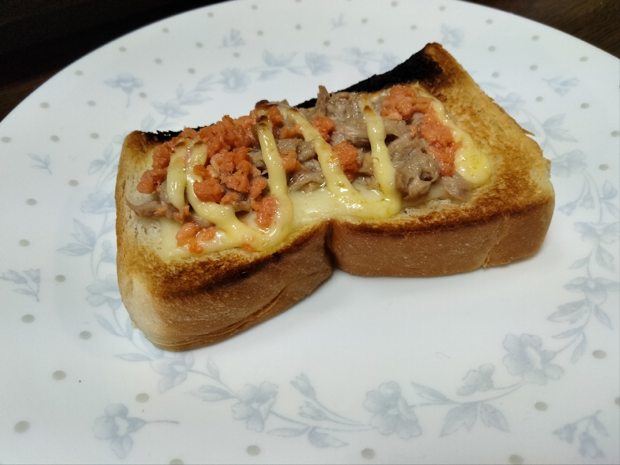 チーズトーストアレンジ ツナ&鮭マヨかけて