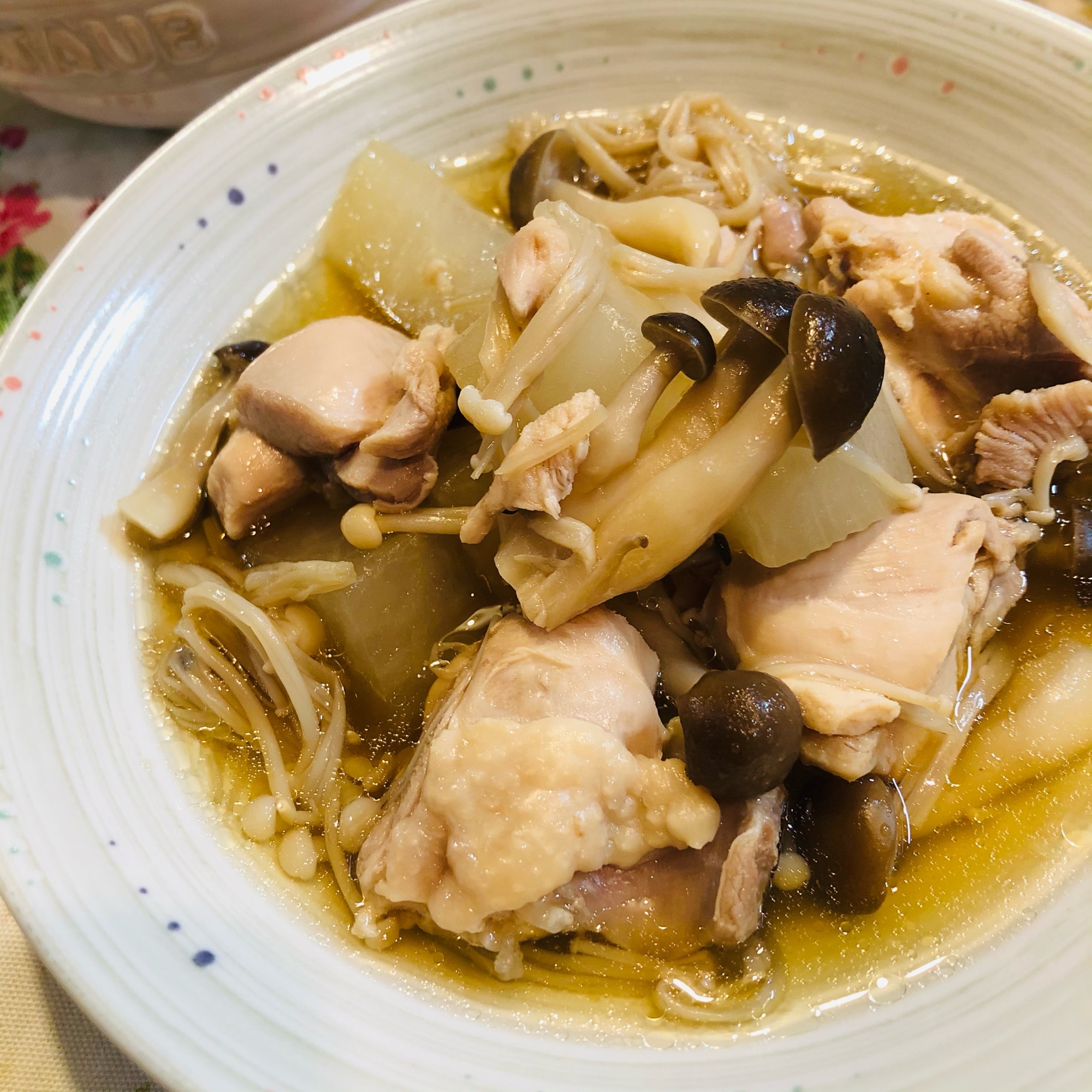 鶏肉と大根ときのこの煮物