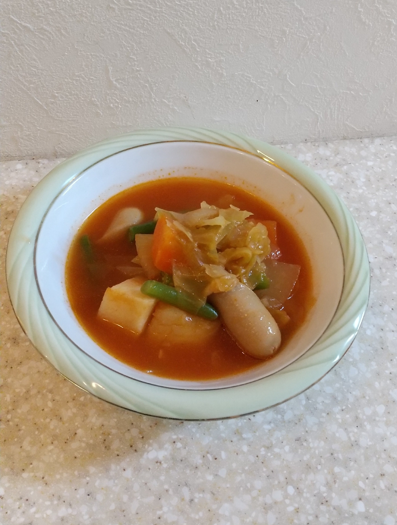 残り野菜のトマトスープ