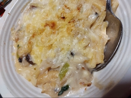鶏肉としめじのマカロニグラタン