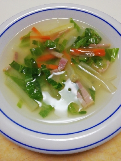 旨みが凝縮されたスープですね(・∀・)。とても美味しかったです♫。アルプスの乙女サンの人気レシピNo1と、No2が作れて、達成感。笑。有難う御座います(^_^)