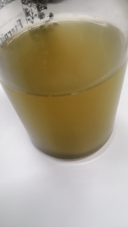 ごぼうの茹で汁でつくる。　ごぼう茶