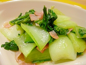 チンゲン菜とベーコンの炒め物(中華風)