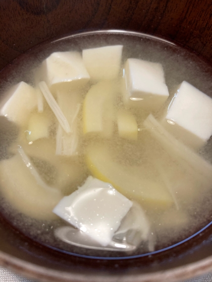豆腐、えのき茸、筍の味噌汁