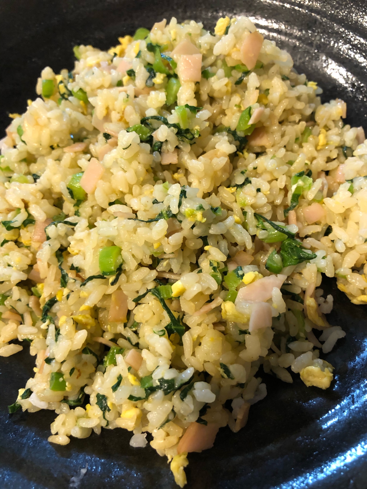 にんにくバター醤油の小松菜チャーハン