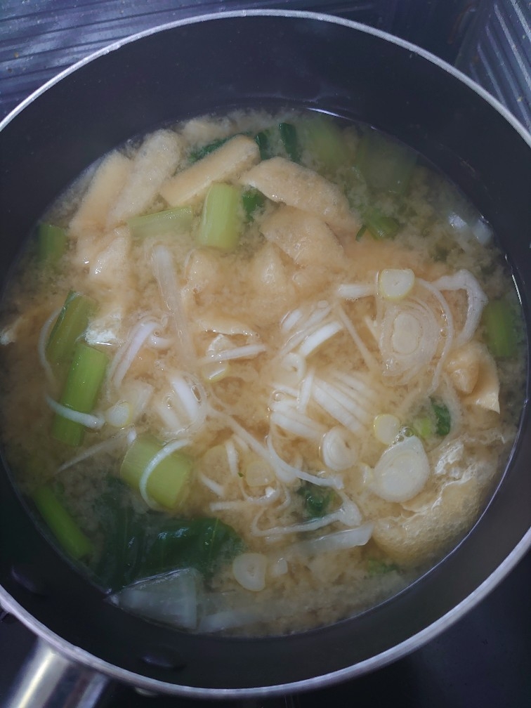 河北菜と大根と油揚げのお味噌汁