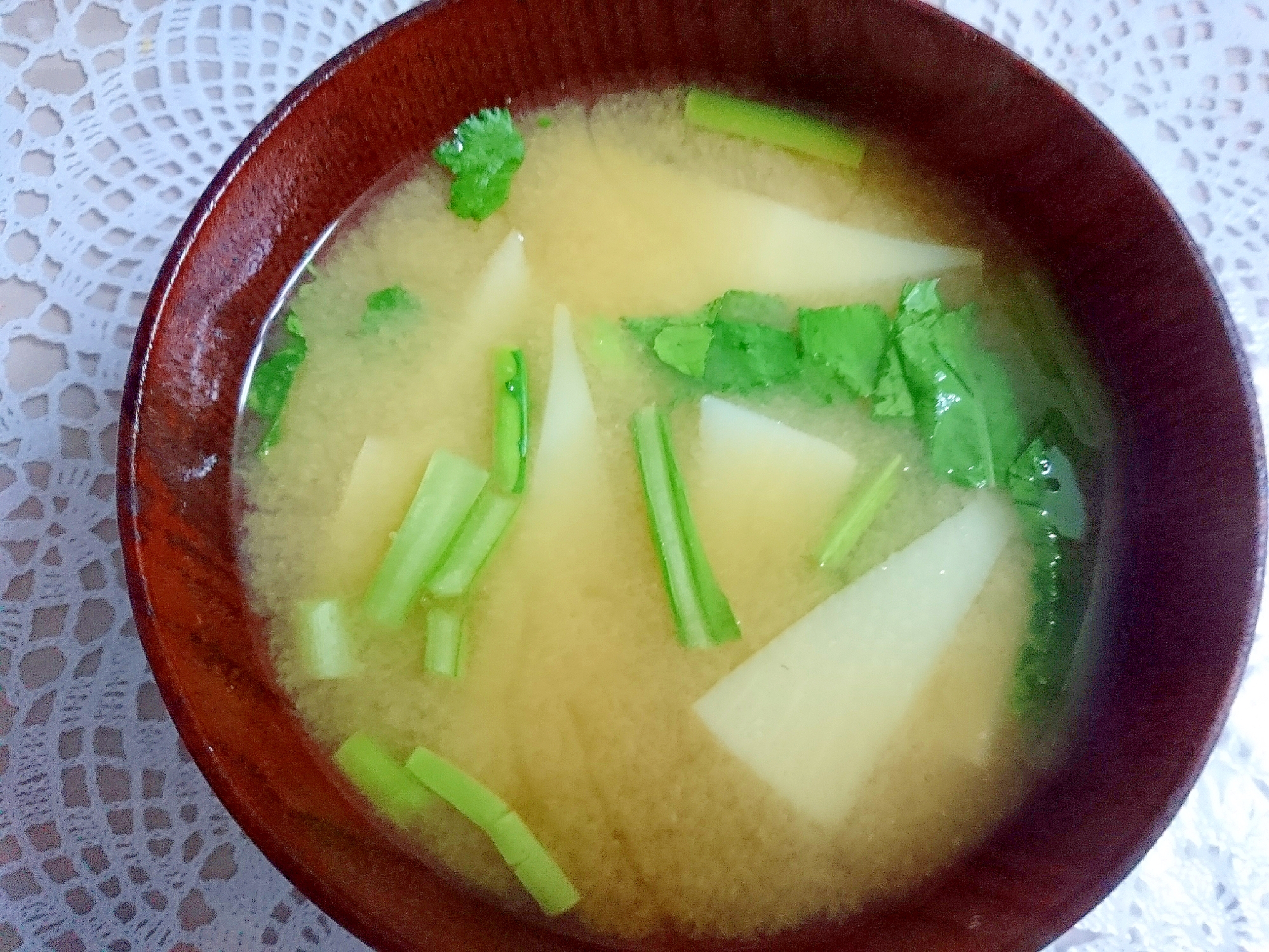 筍とかぶの葉の味噌汁