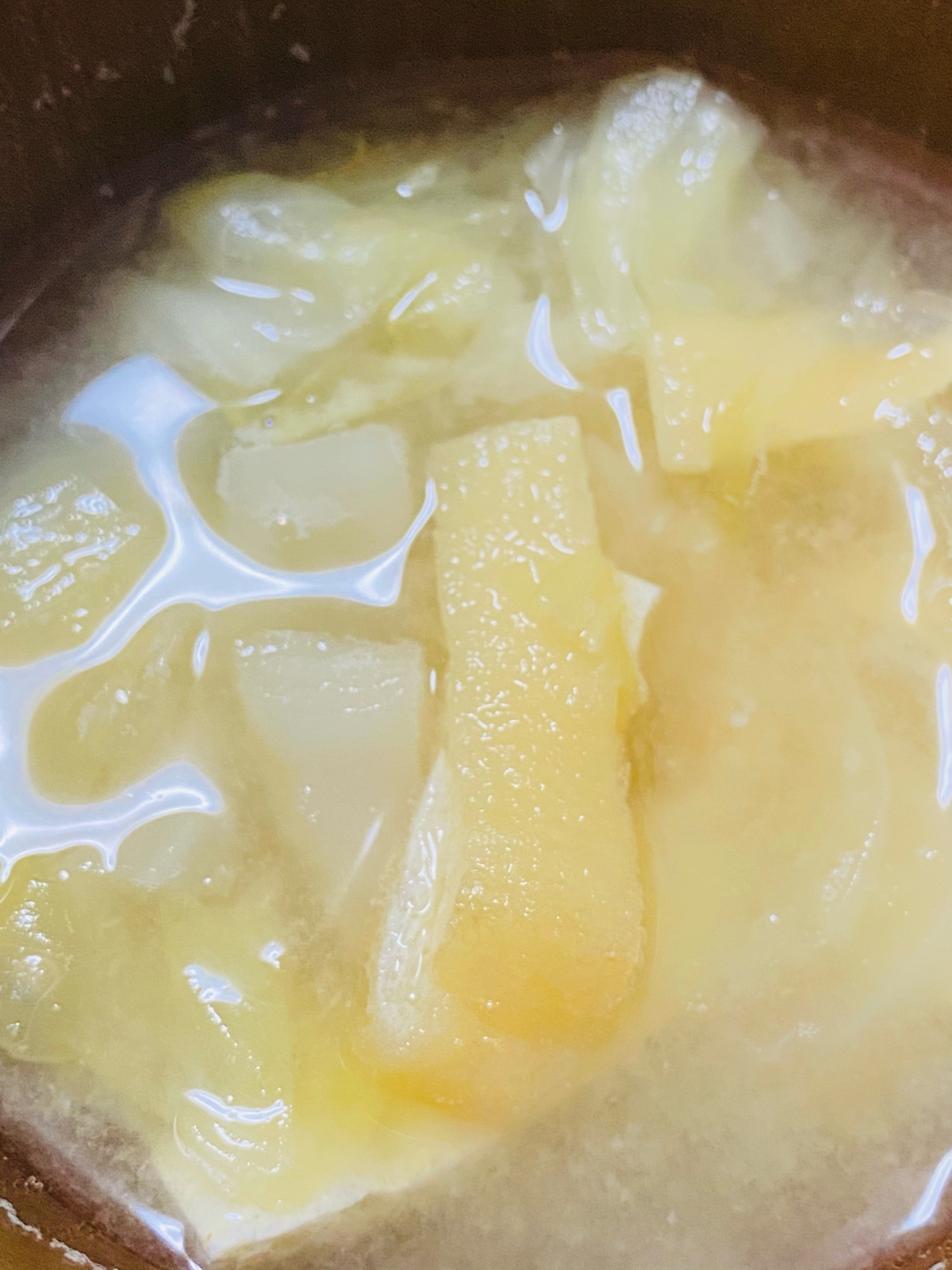 キャベツと玉ねぎと油揚げのお味噌汁
