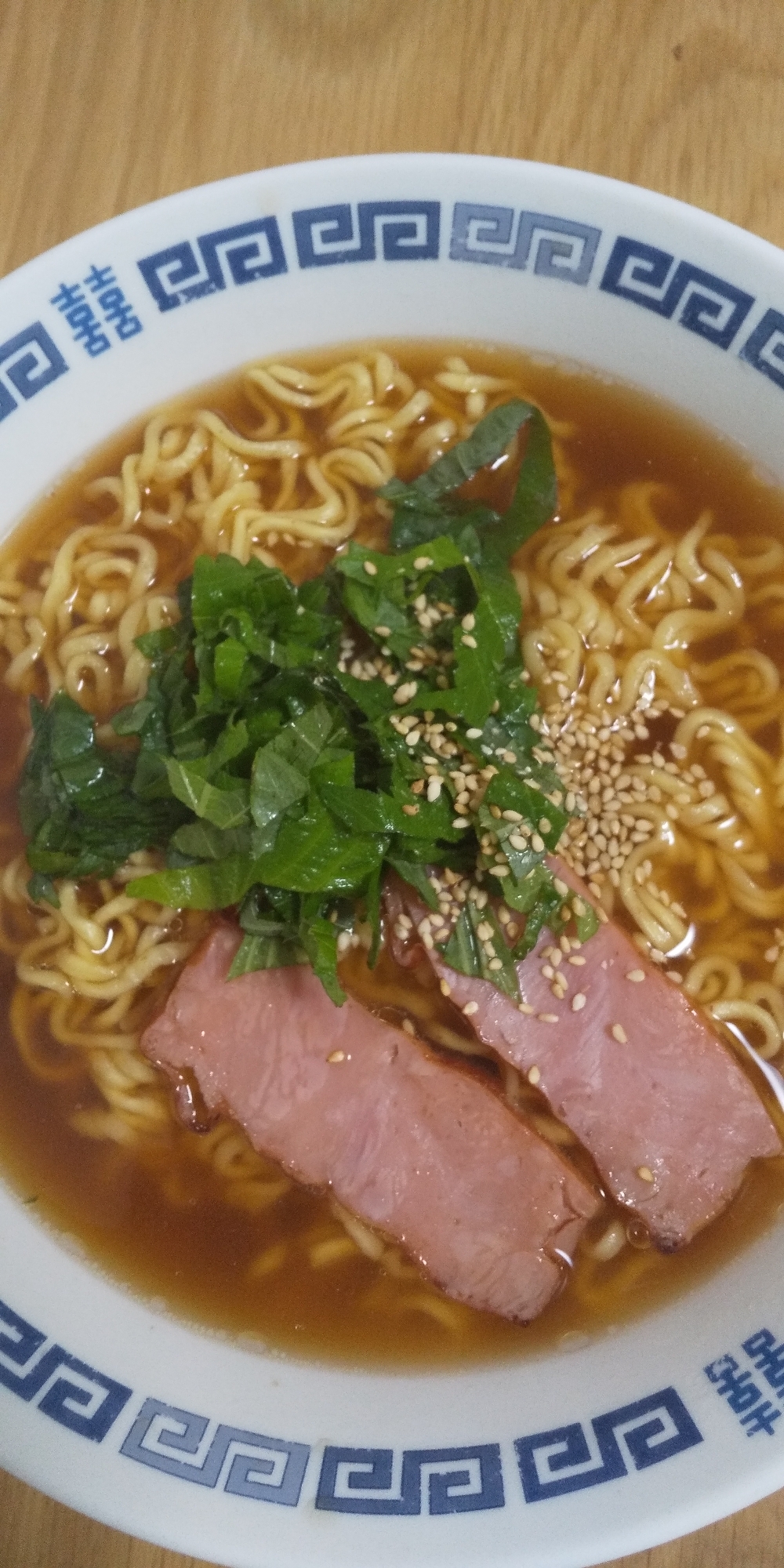 大葉の醤油ラーメン