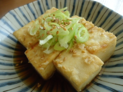 揚げ焼き豆腐（タレは、ほんのり甘い）