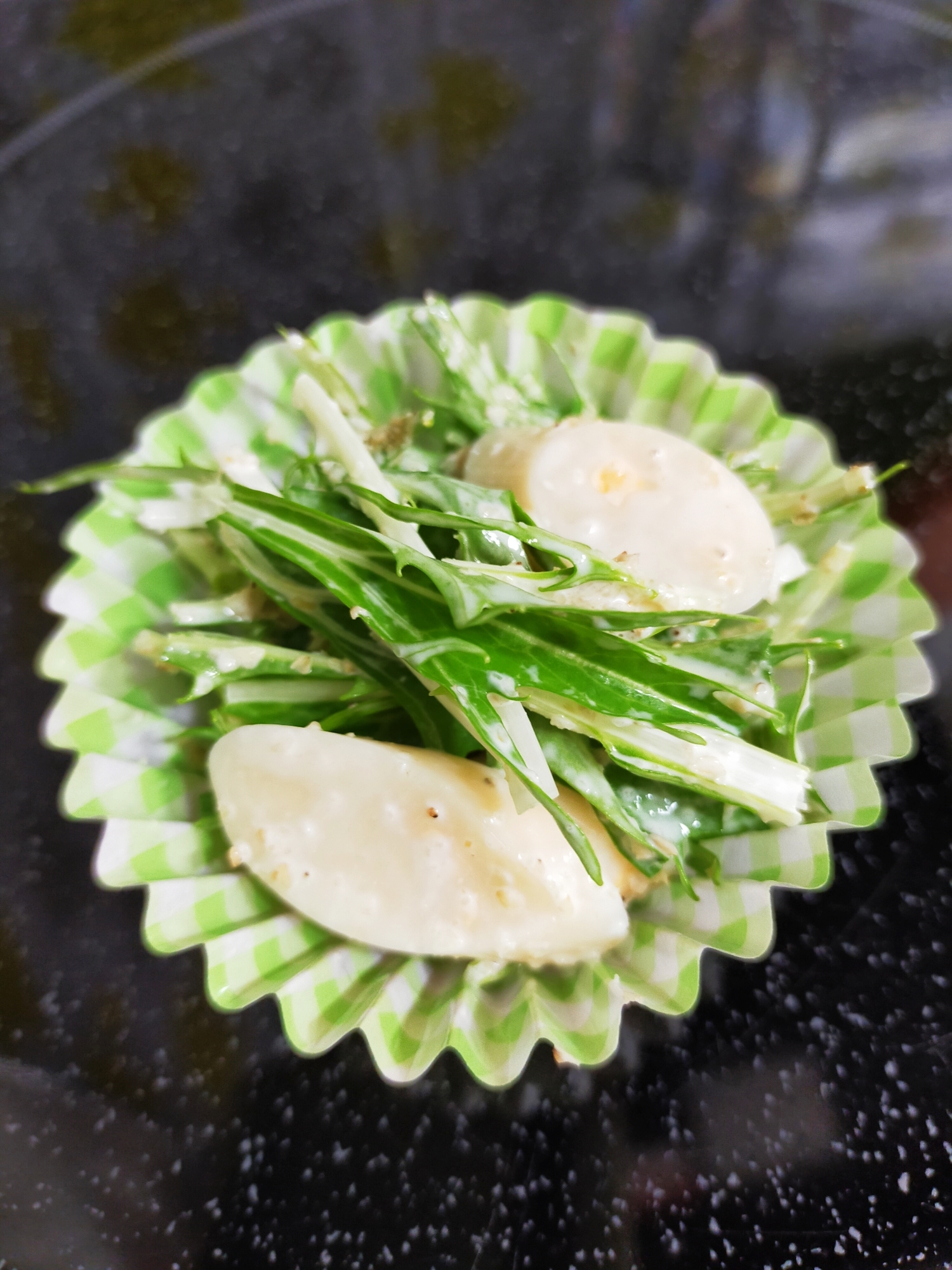 お弁当にも◎簡単水菜とチーカマのサラダ