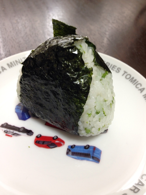 カニカママヨネーズのチーズ入りおにぎり