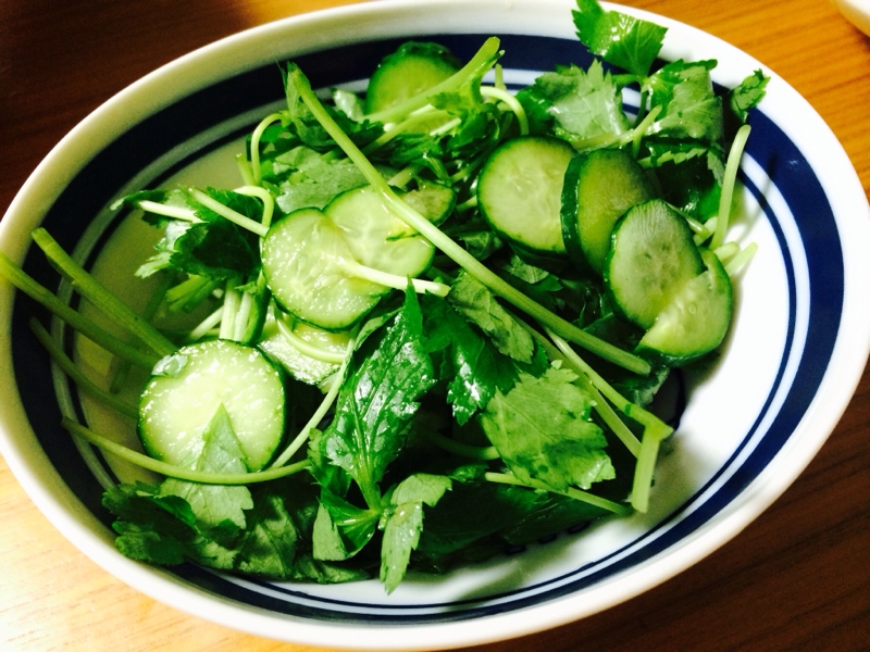 三つ葉とキュウリのサラダ レシピ 作り方 By ドゥルッドゥー 楽天レシピ 三つ葉とキュウリのサラダ レシピ 作り方 By ドゥルッドゥー 楽天レシピ