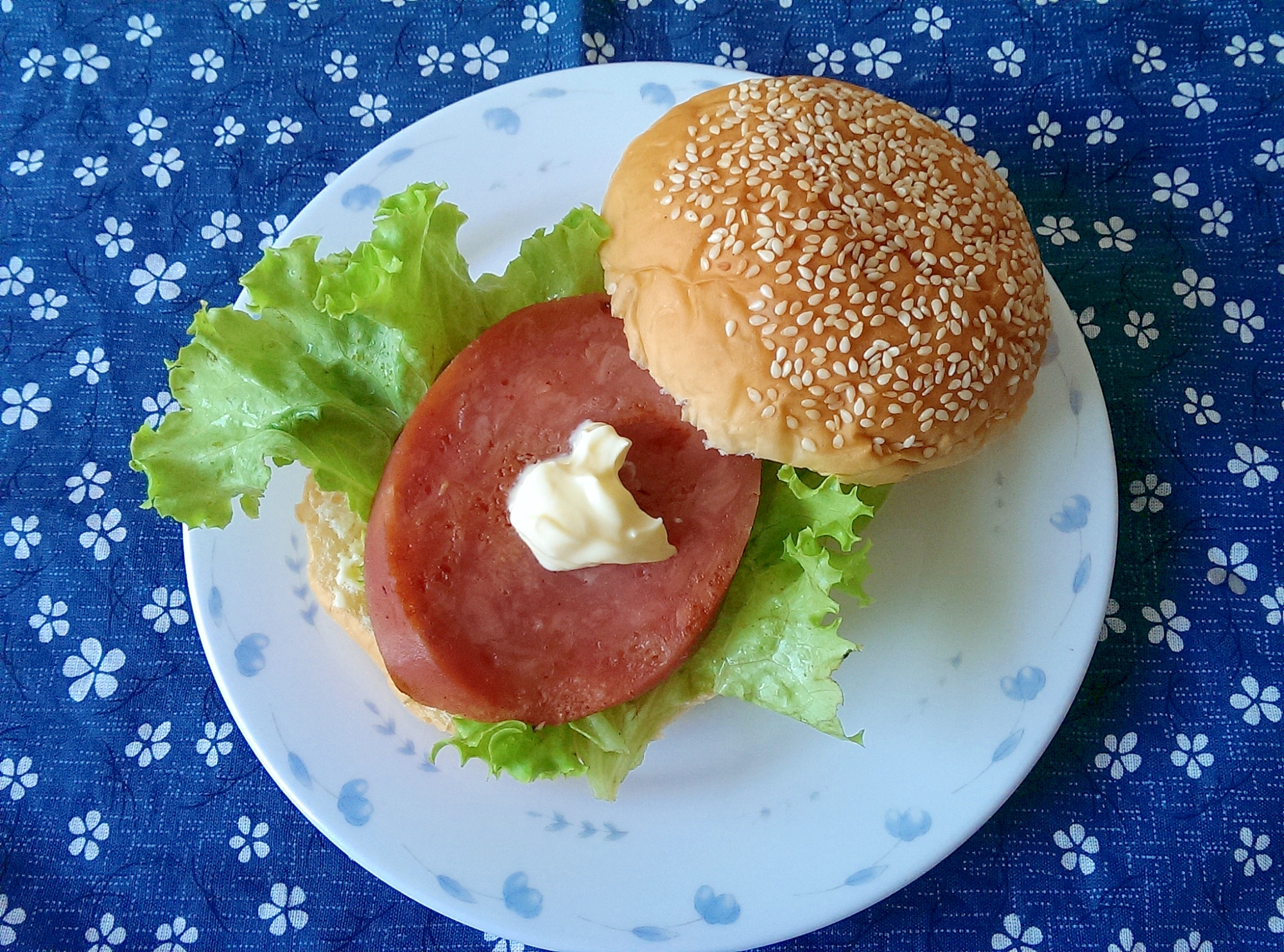 厚切りハムの照り焼きバーガー