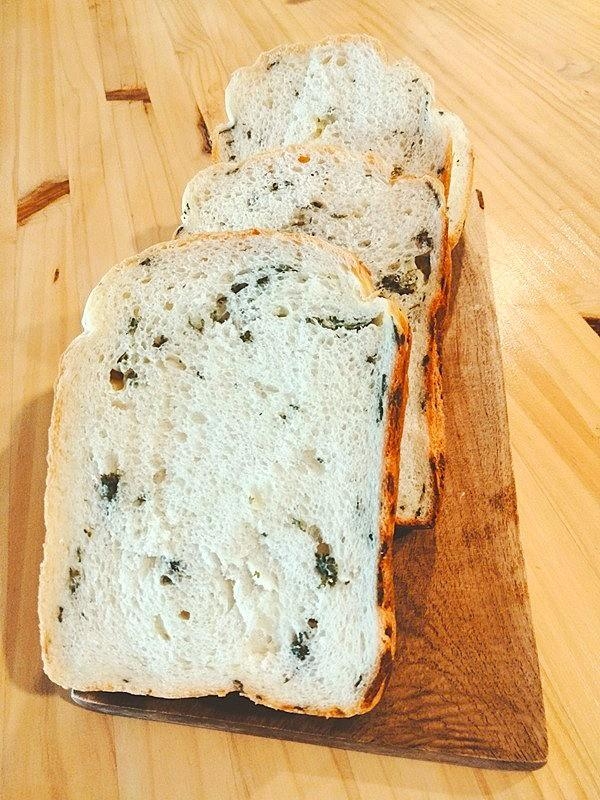 白神こだま酵母＊HBで生パセリとチーズのパン