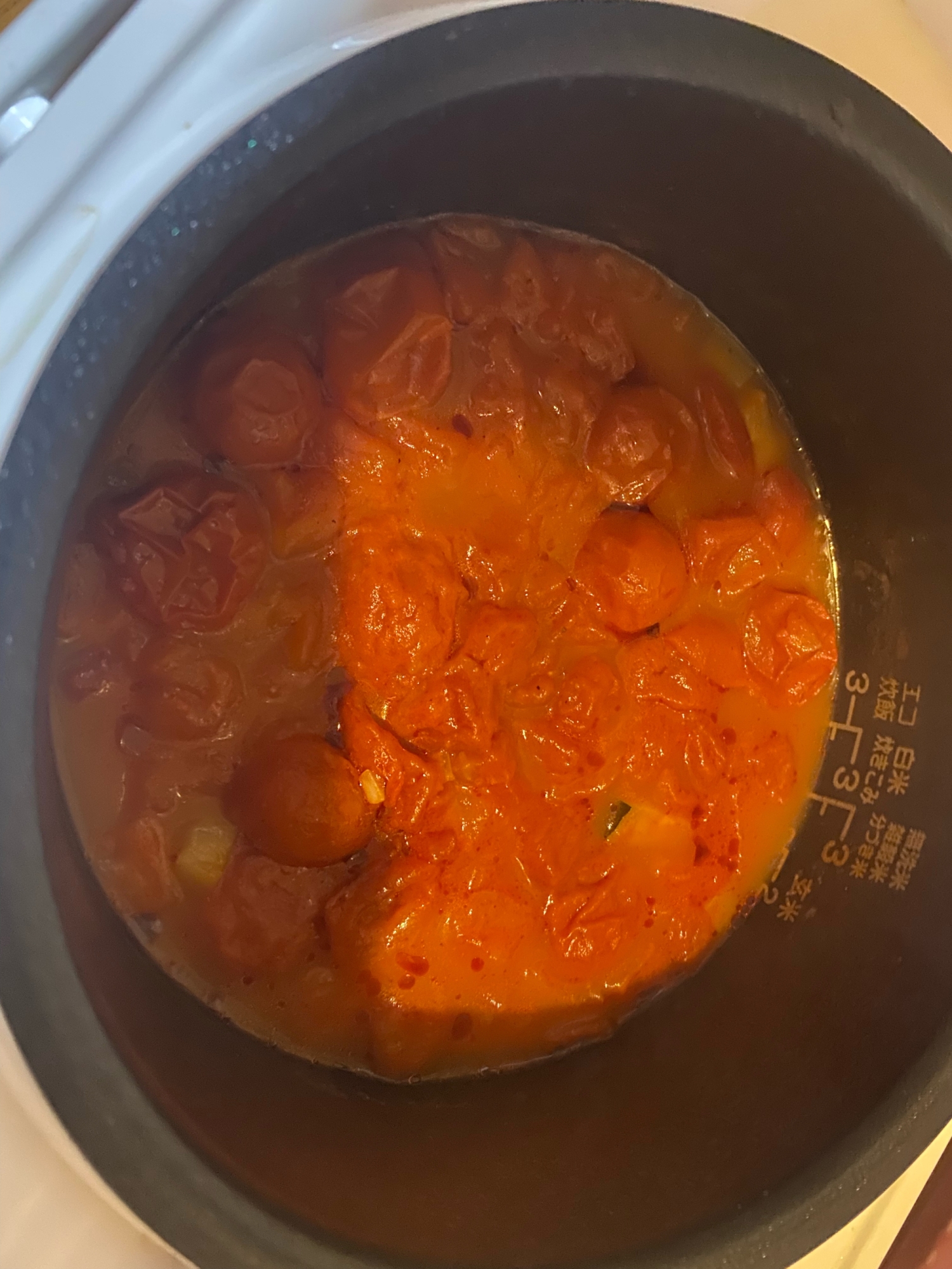 家にある材料で！炊飯器で作るトマトスープ