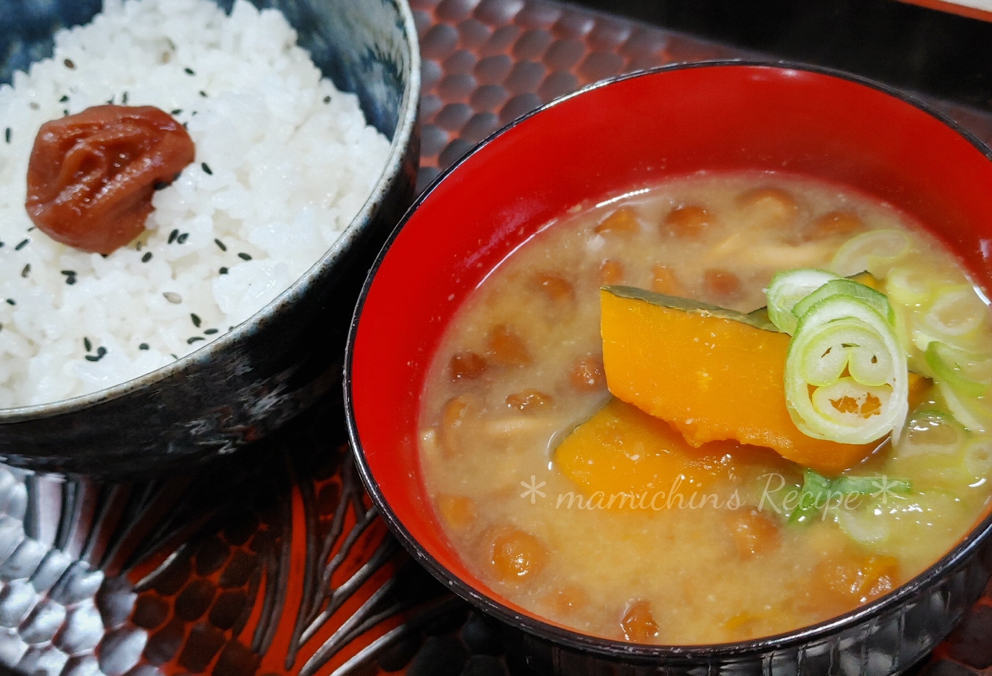 かぼちゃとなめこのお味噌汁