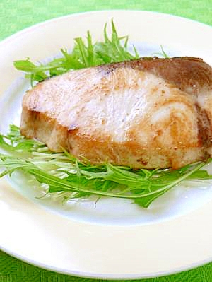 ぶりの塩バターステーキ すっきりレモンドレッシング レシピ 作り方 By パッちゃん4649 楽天レシピ