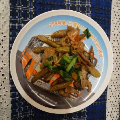 九条葱乗せ✨牛蒡＆牛肉の甘辛炒め