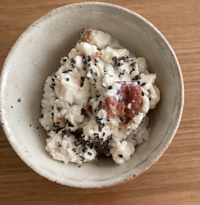 梅干しすりごま豆腐丼