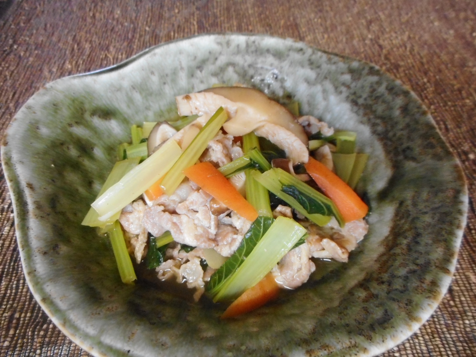 豚肉、小松菜、椎茸の炒め煮