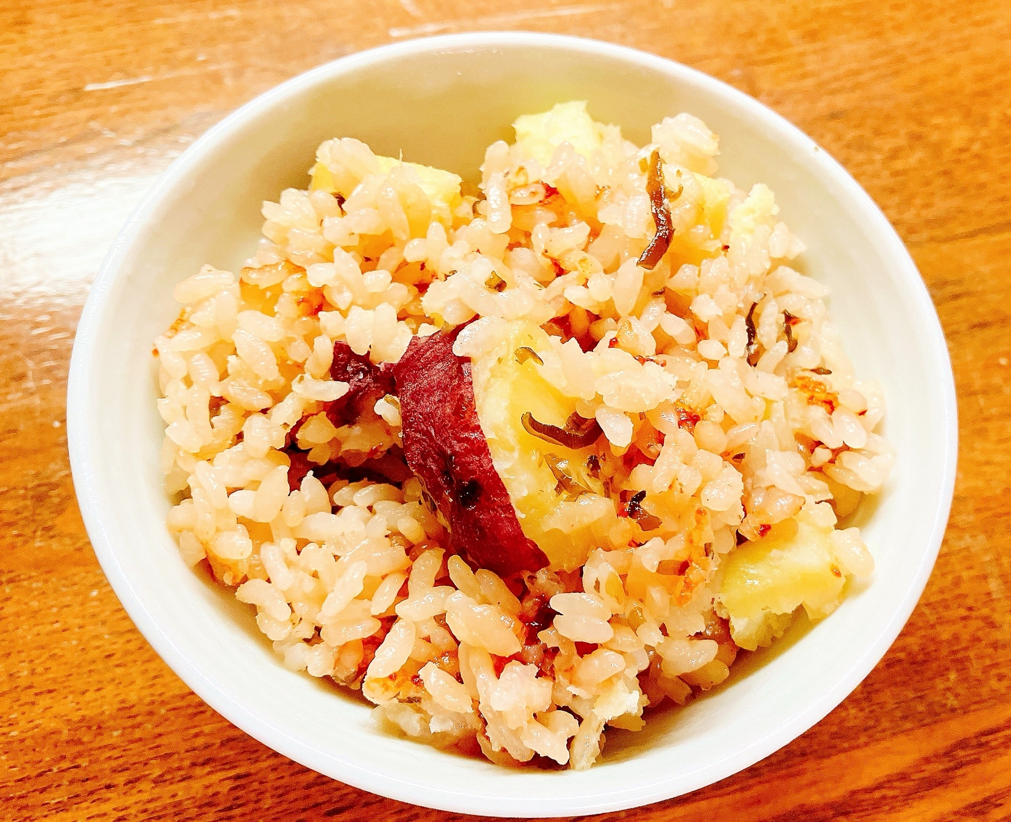 薩摩芋と塩昆布の炊き込みご飯