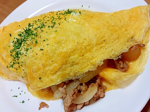 オイスターソース味❤挽肉＆新玉ねぎオムレツ