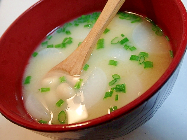 大根と水煮大豆のお味噌汁♬